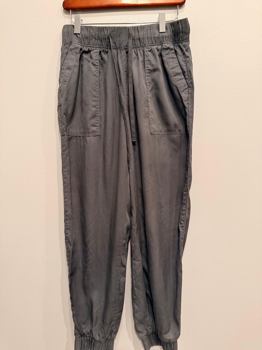 Universal Thread Women's Small Charcoal Gray Tencel Lyocell Utility Jogger Pants